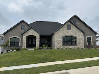 11912 Santino Ct, Creve Coeur, MO 63141