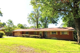 410 E Fuller St, Tahlequah, OK 74464
