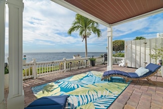 4890 Coquina Key Dr SE Unit B, Saint Petersburg, FL 33705