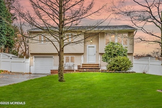 620 Hillside Dr, Toms River, NJ 08753