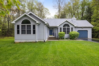 426 Tranquility Trail, Long Pond, PA 18334