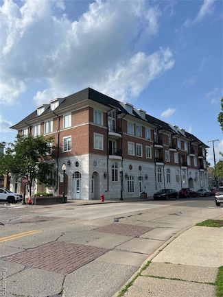 730 Penniman Ave Unit 203, Plymouth, MI 48170