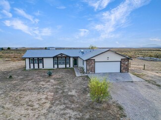 725 Diamondback Dr, Spring Creek, NV 89815