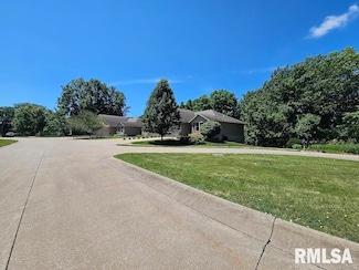 574-632 3rd Street A, Moline, IL 61265
