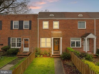 3717 Mark Dr, Alexandria, VA 22305