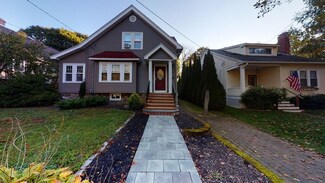 42 Rich St, Worcester, MA 01602