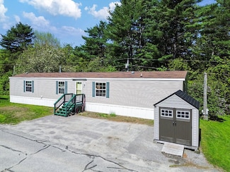 49 Putnam Park Rd, Pittston, ME 04345