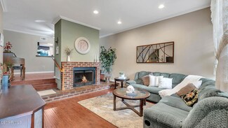 9350 Moonbeam Ave Unit 13, Panorama City, CA 91402