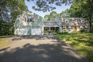 42 Summer St, Foxboro, MA 02035
