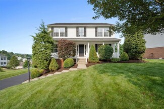 2017 Meadowridge Dr, Washington, PA 15301