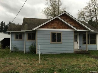 642 SW Douglas St, Mill City, OR 97360