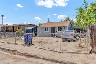 663 S Market Rd, Earlimart, CA 93219