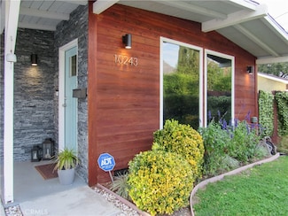 10243 Jardine Ave, Sunland, CA 91040
