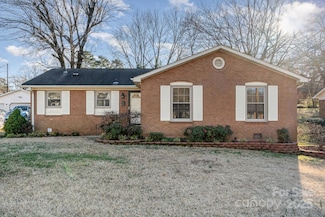 4415 Mapleleaf Ln, Charlotte, NC 28208