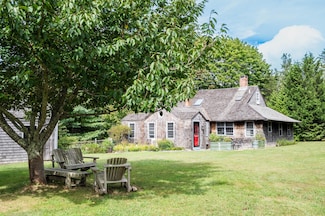 10 Danls Way, West Tisbury, MA 02575