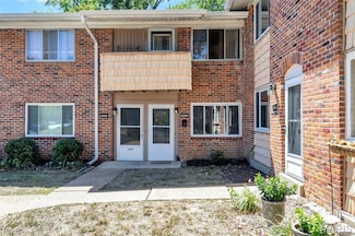 10661 Carroll Wood Way, Saint Louis, MO 63128
