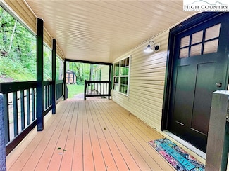 171 Will Glenn Rd, Sugar Grove, NC 28679