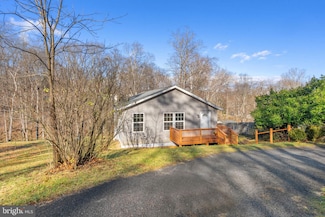 293 Pine Shores Dr, Front Royal, VA 22630