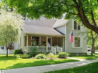 823 Randolph St, Traverse City, MI 49684