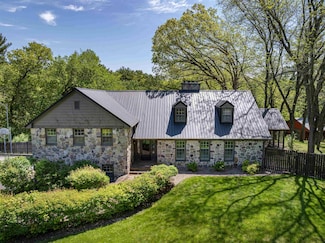 200 Windy Hill Rd, Wisconsin Dells, WI 53965