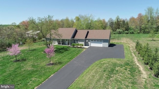 3379 School Rd, Kintnersville, PA 18930