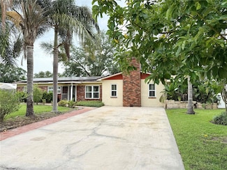 2523 Krueger Ln, Tampa, FL 33618
