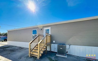 267 Circle Dr, Deland, FL 32724