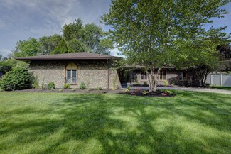 9122 Marigold Ln, Munster, IN 46321
