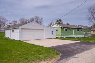195 6th Avenue North E, Mazeppa, MN 55956