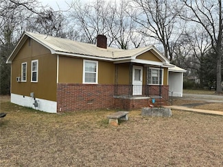 703 Hill St, Washington, GA 30673