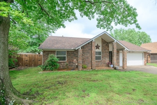 818 N Boyd Cir, Sapulpa, OK 74066