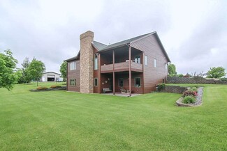 7089 W Stuart Rd, Orfordville, WI 53576