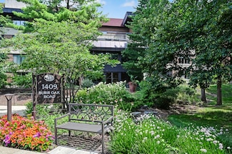 1409 Burr Oak Rd Unit 111A, Hinsdale, IL 60521