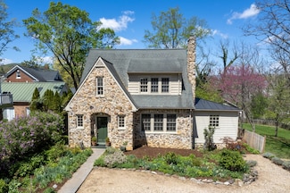 317 Jackson Ave, Lexington, VA 24450