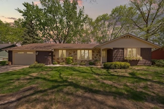 431 10th Ave SE, Faribault, MN 55021