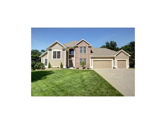 9535 Pearl Ave, Kansas City, MO 64139