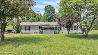 202 Moosetrail Ln, Powell, TN 37849