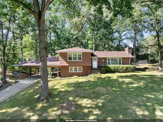 1626 Ridge Ave, Florence, AL 35630