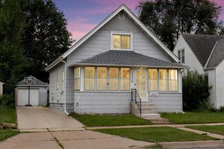 1376 Margaret St, Saint Paul, MN 55106