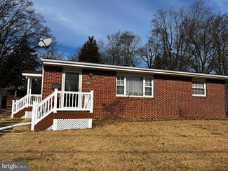 537 N Hildebrand Ave, Glendora, NJ 08029