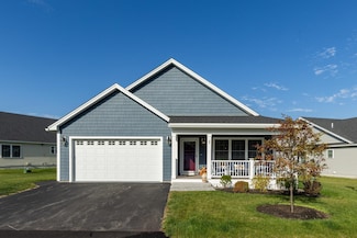 27 Mulberry Ln, Epping, NH 03042