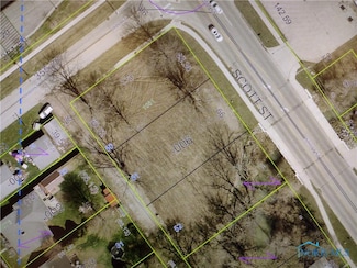 1081 Scott St, Napoleon, OH 43545