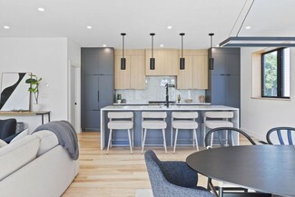 25 Hall St Unit 2, Waltham, MA 02453