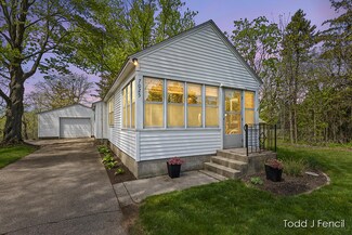 7025 Kenowa Ave SW, Grandville, MI 49418