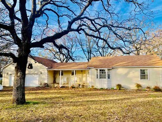 102 Sunset Dr, North Little Rock, AR 72118