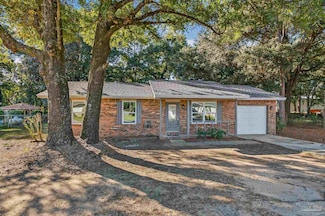 6439 Kennington Cir, Milton, FL 32570