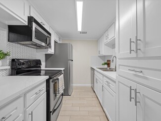 9507 Pagewood Ln Unit 9507, Houston, TX 77063