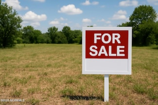 518 Cedar St, Lakehurst, NJ 08733