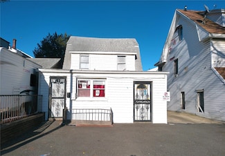 8709 150th St, Jamaica, NY 11435