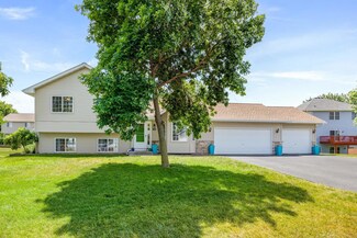106 Bison Ct, Buffalo, MN 55313